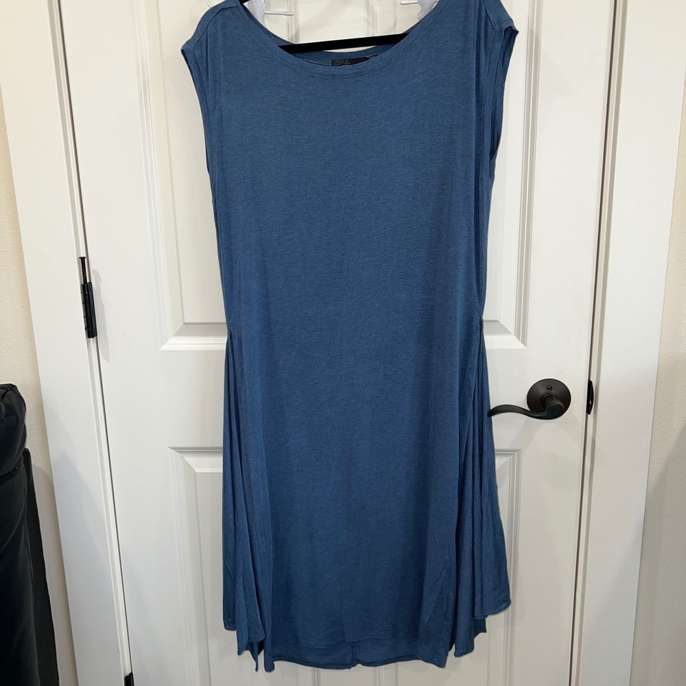 Prana Sleeveless Tencel Shift Dress with Back Skirt‎ Blue Size Medium